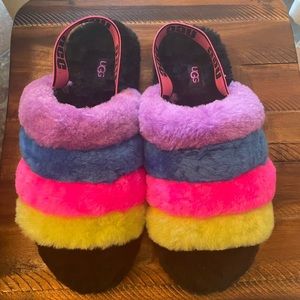 UGG Fluff Yeah Slippers in Black/ Taffy Pink Multi Size 9 Like New No Box